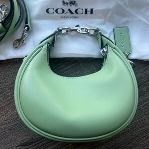 Coach Jonie bag in light pistachio
